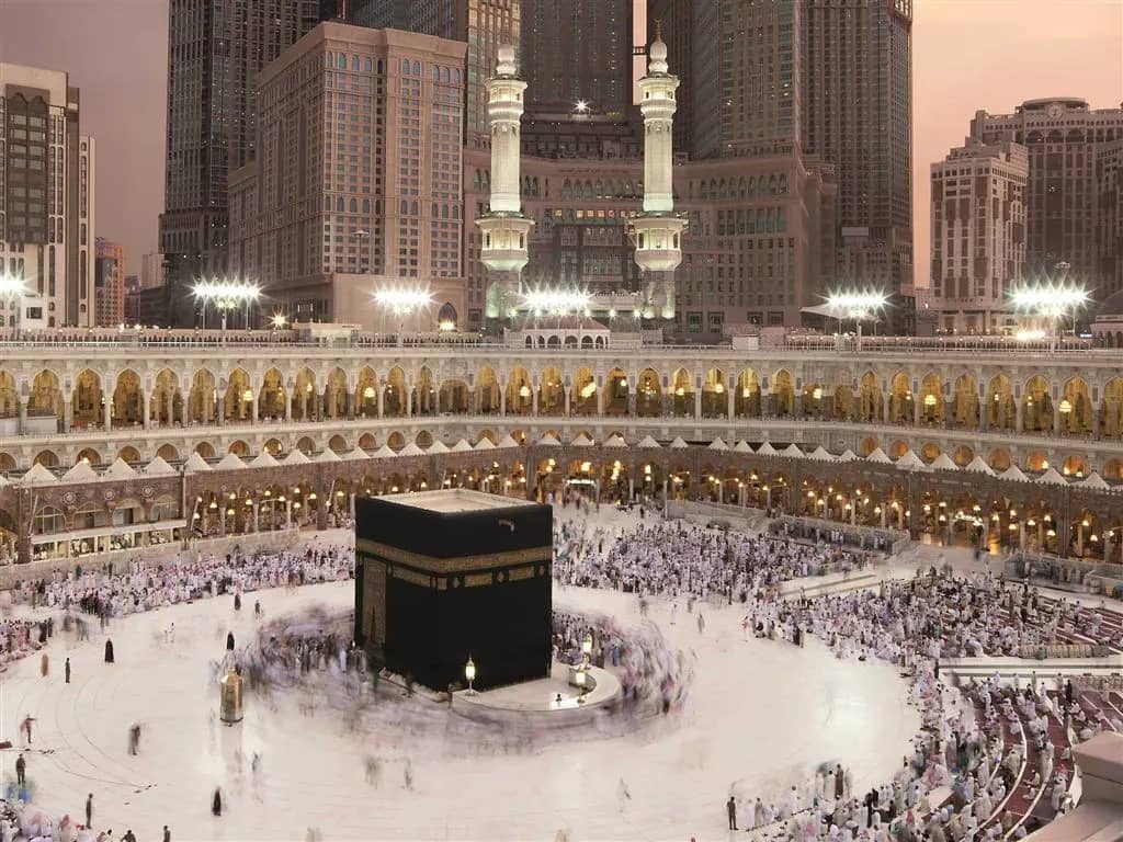 برج الساعة الملكي في فندق فيرمونت مكة